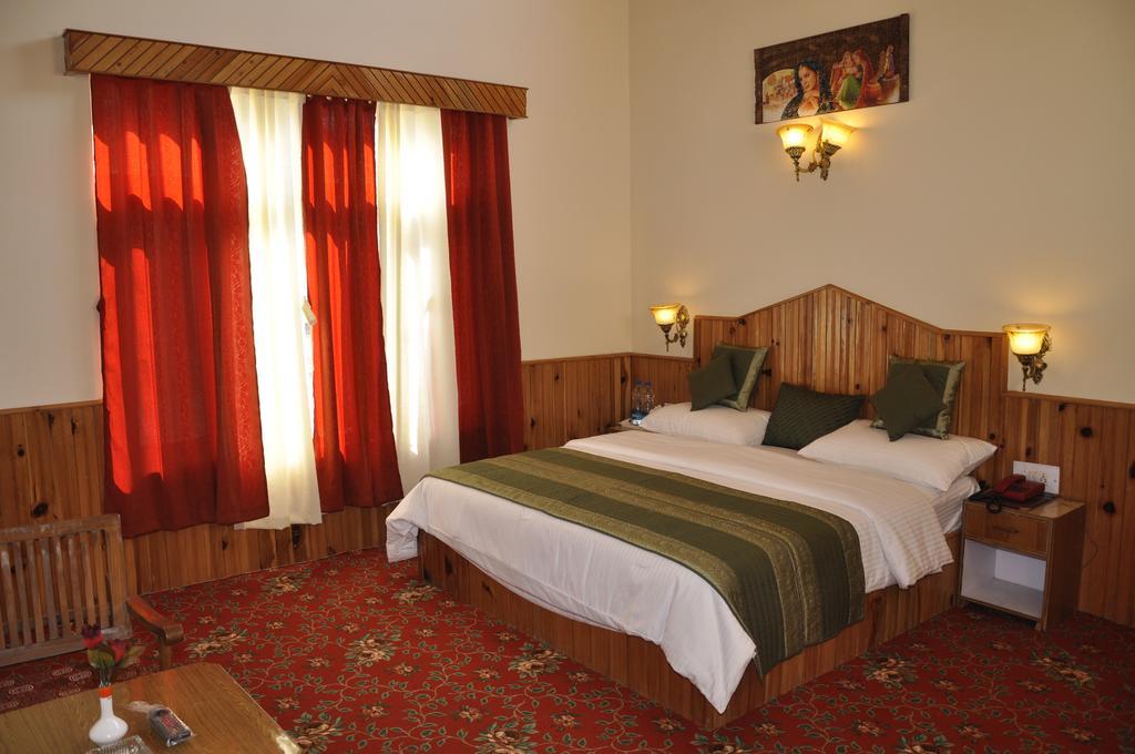 Hotel Natraj Manali Dharamshala Zimmer foto